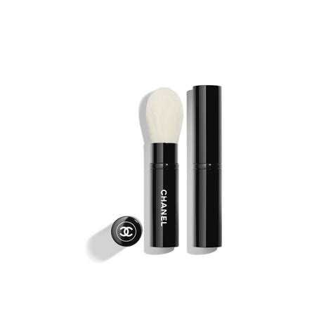 boots baume essentiel brush